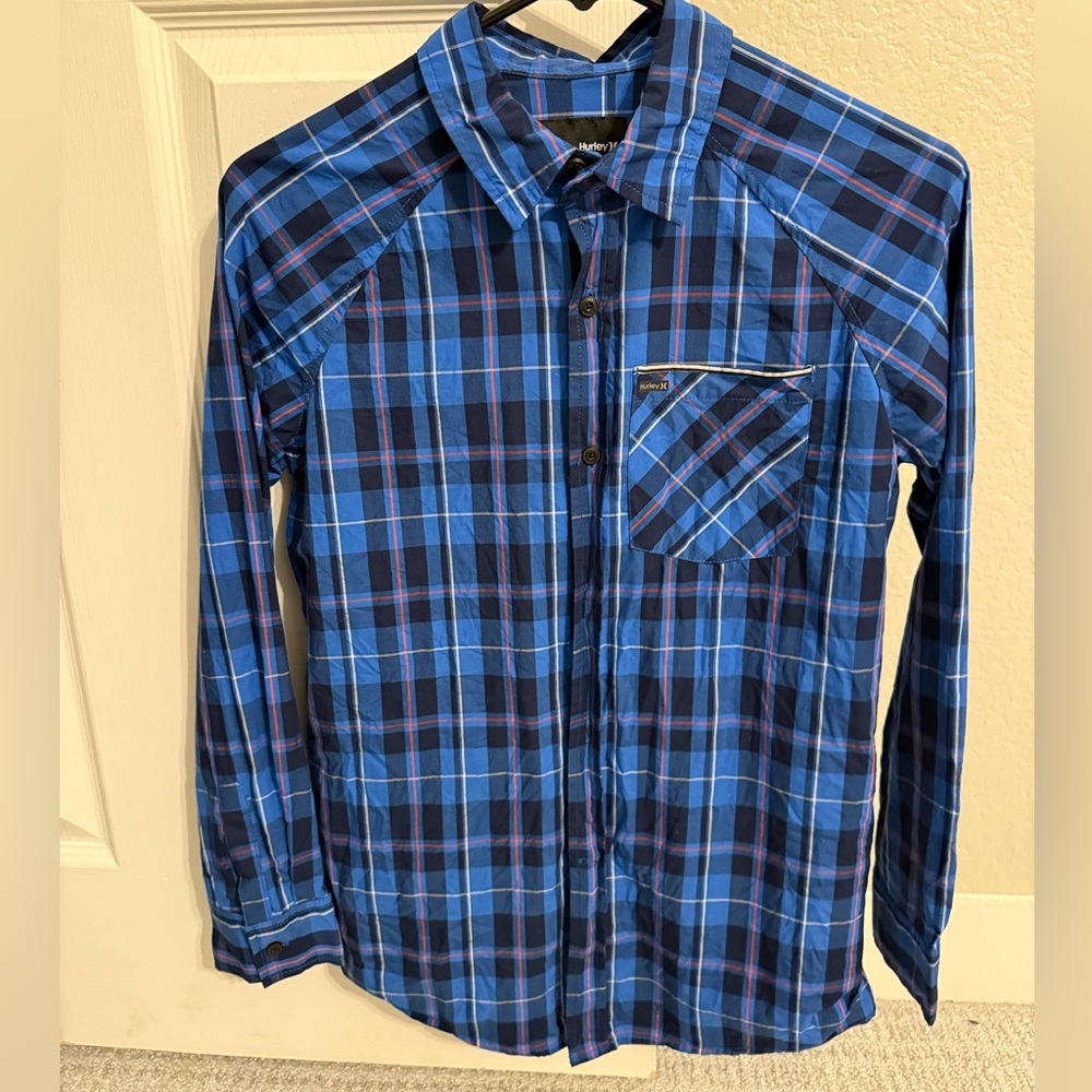 Boys Hurley Blue and Black Plaid Button Down Shirt
Size Large
